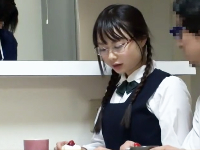 ママにばれないようにメガネロリ美少女と何とか近親SEXをキメたいｗｗｗｗｗ
