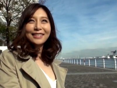 大人の色気がだだ漏れな美人妻さん→旦那がいるのに「イケナイことがしたい」というド淫乱