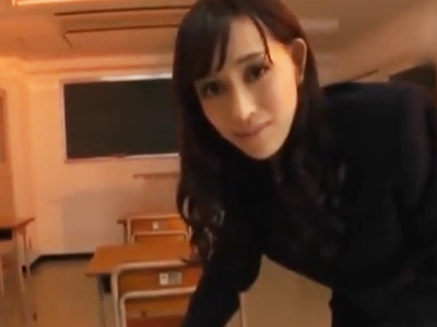 居残り勉強していた生徒に弱みを握られておもちゃにされる女教師